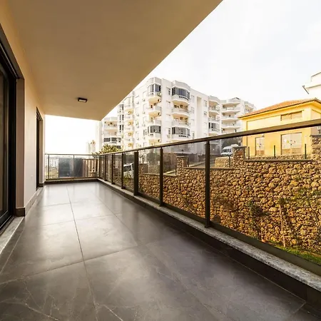 Pleasant Apartment With Shared Pools In Alanya, Antalya *