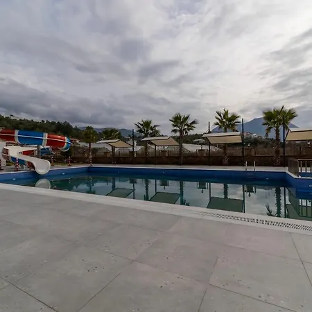 Pleasant Apartment With Shared Pools In Alanya, Antalya Lägenhet